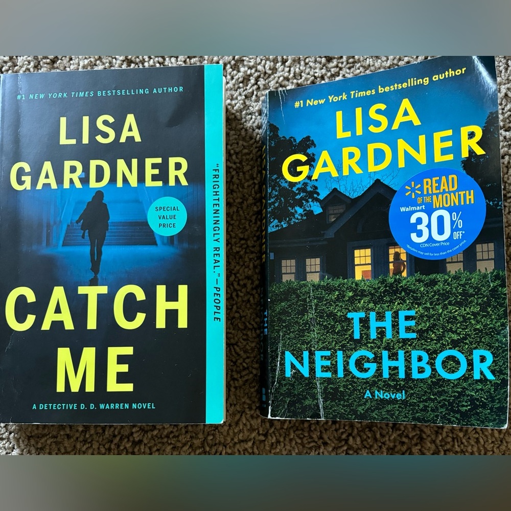 Lisa Gardner Book Set - Catch Me & The Neighbor
